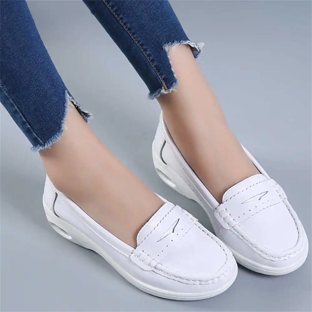 Thick Sole Slipon White Traine - Tech Accessories Dropshipping ulasan dan harga