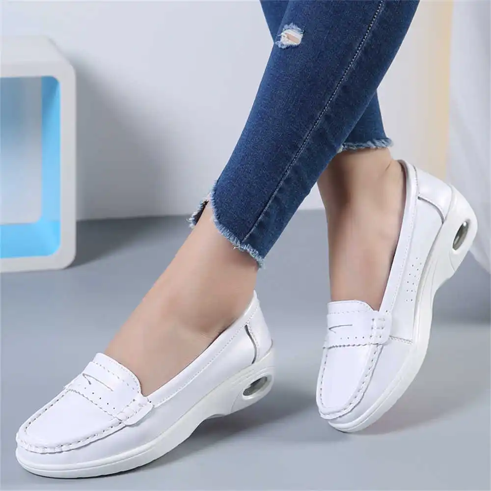 Thick Sole Slipon White Traine - Tech Accessories Dropshipping ulasan dan harga