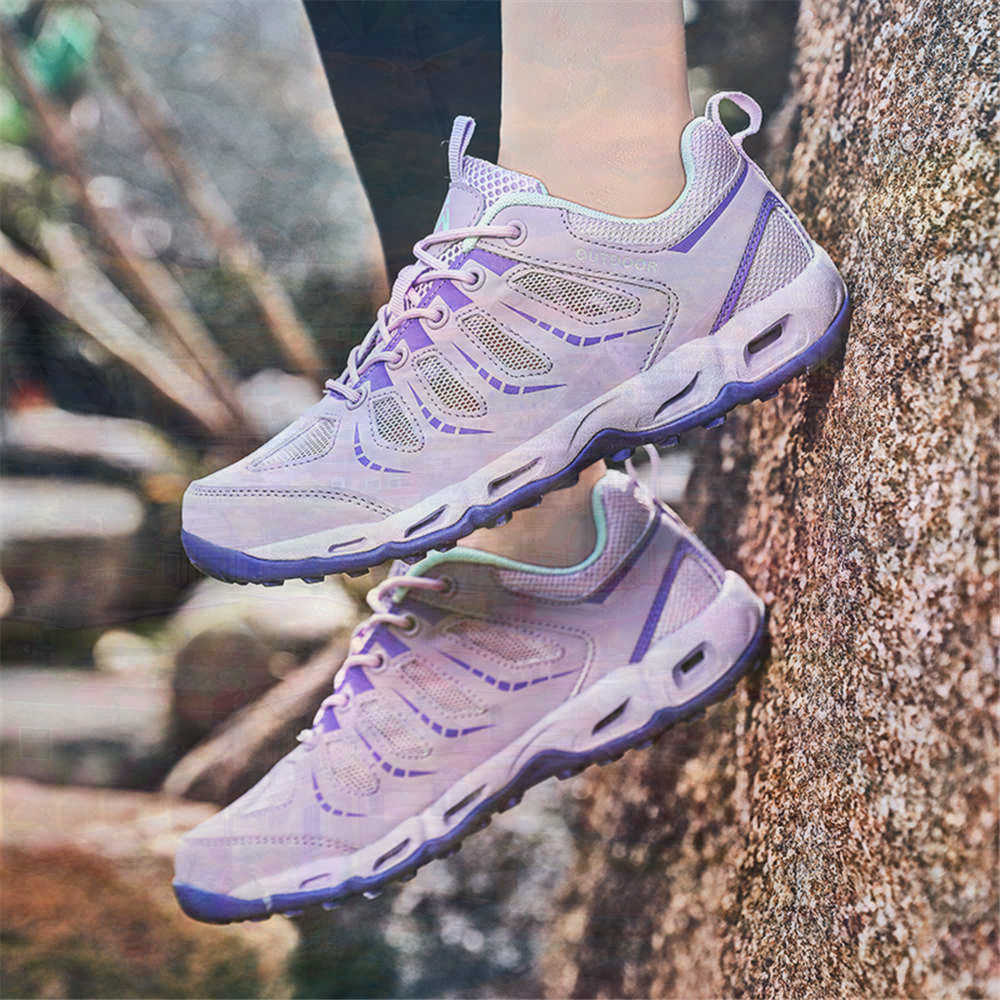 Sumer Round Tip Silver Sneaker - Tech Accessories Key ulasan dan harga